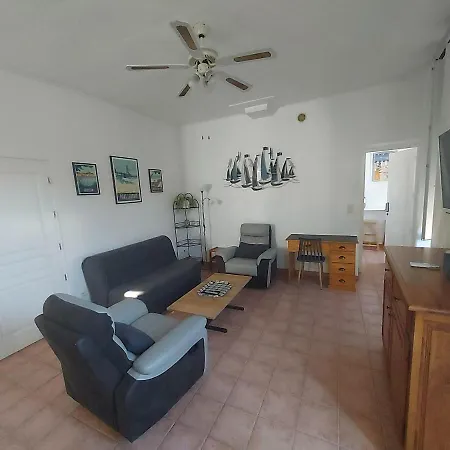 Apartment Agreable Meuble Sur Le Chateaux 66